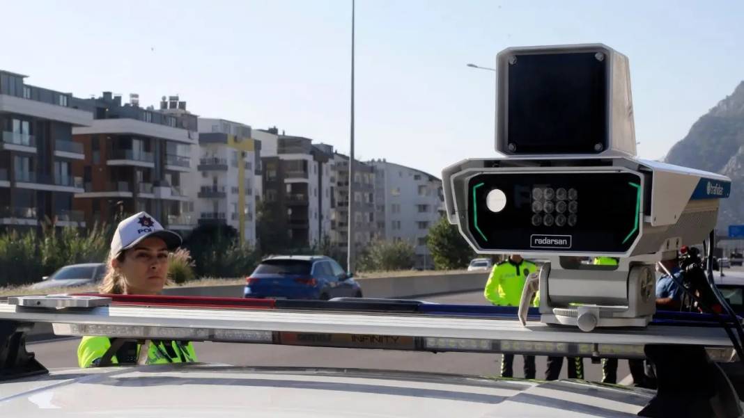 4 Şeridi Aynı Anda Tarıyor 6